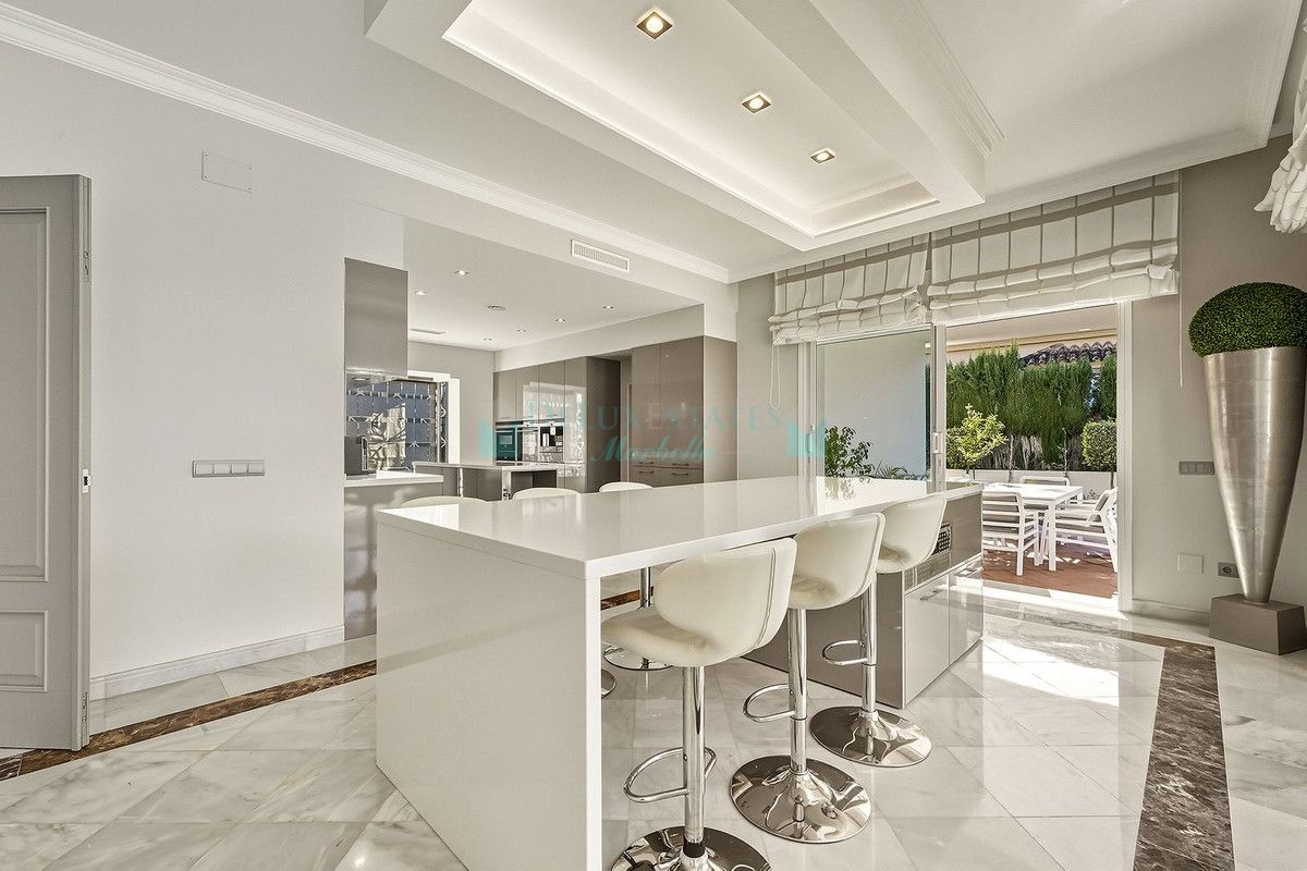 Villa for sale in Guadalmina Alta, San Pedro de Alcantara