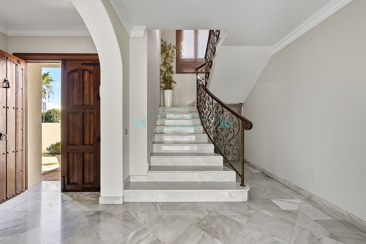 Villa for sale in Guadalmina Alta, San Pedro de Alcantara