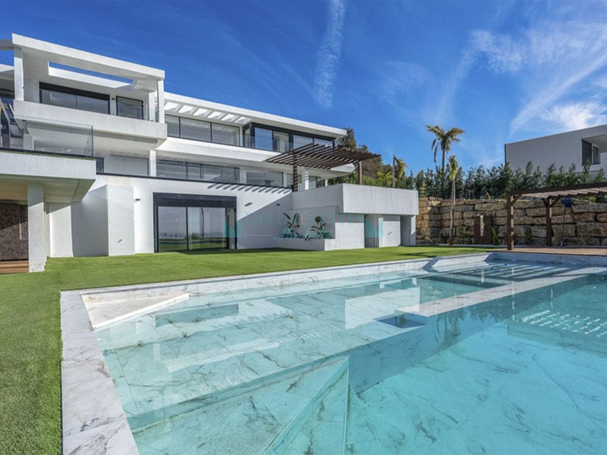 Villa for sale in Benahavis