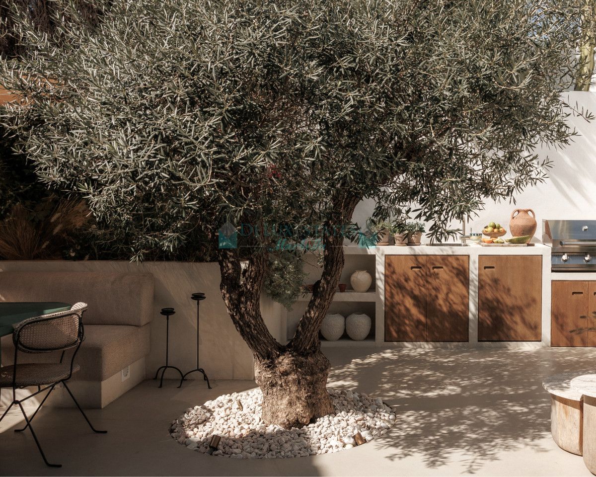 Town House for sale in Nueva Andalucia