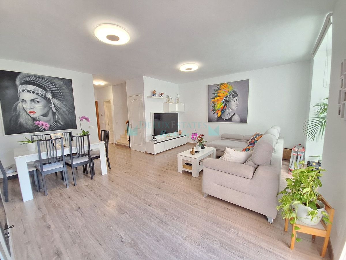 Town House for sale in Estepona