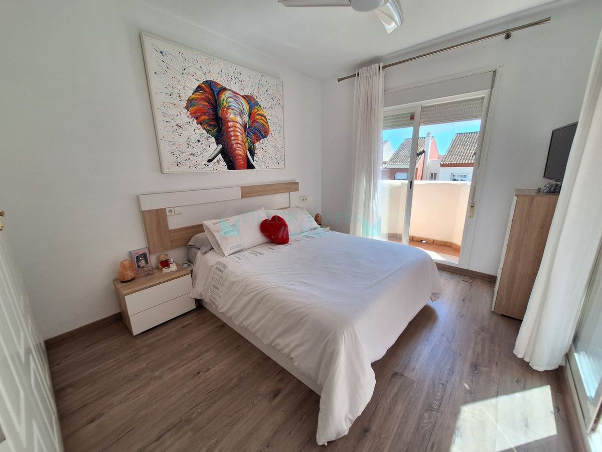 Town House for sale in Estepona