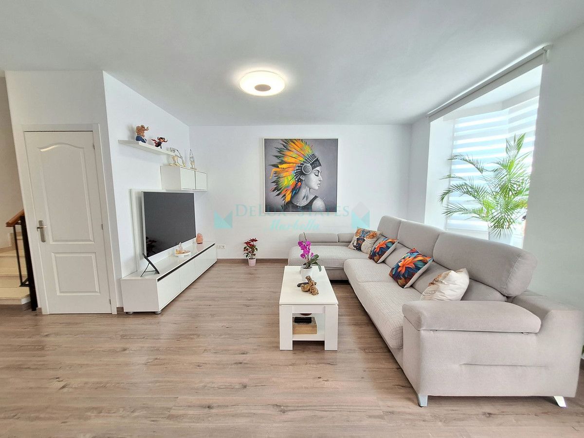 Town House for sale in Estepona