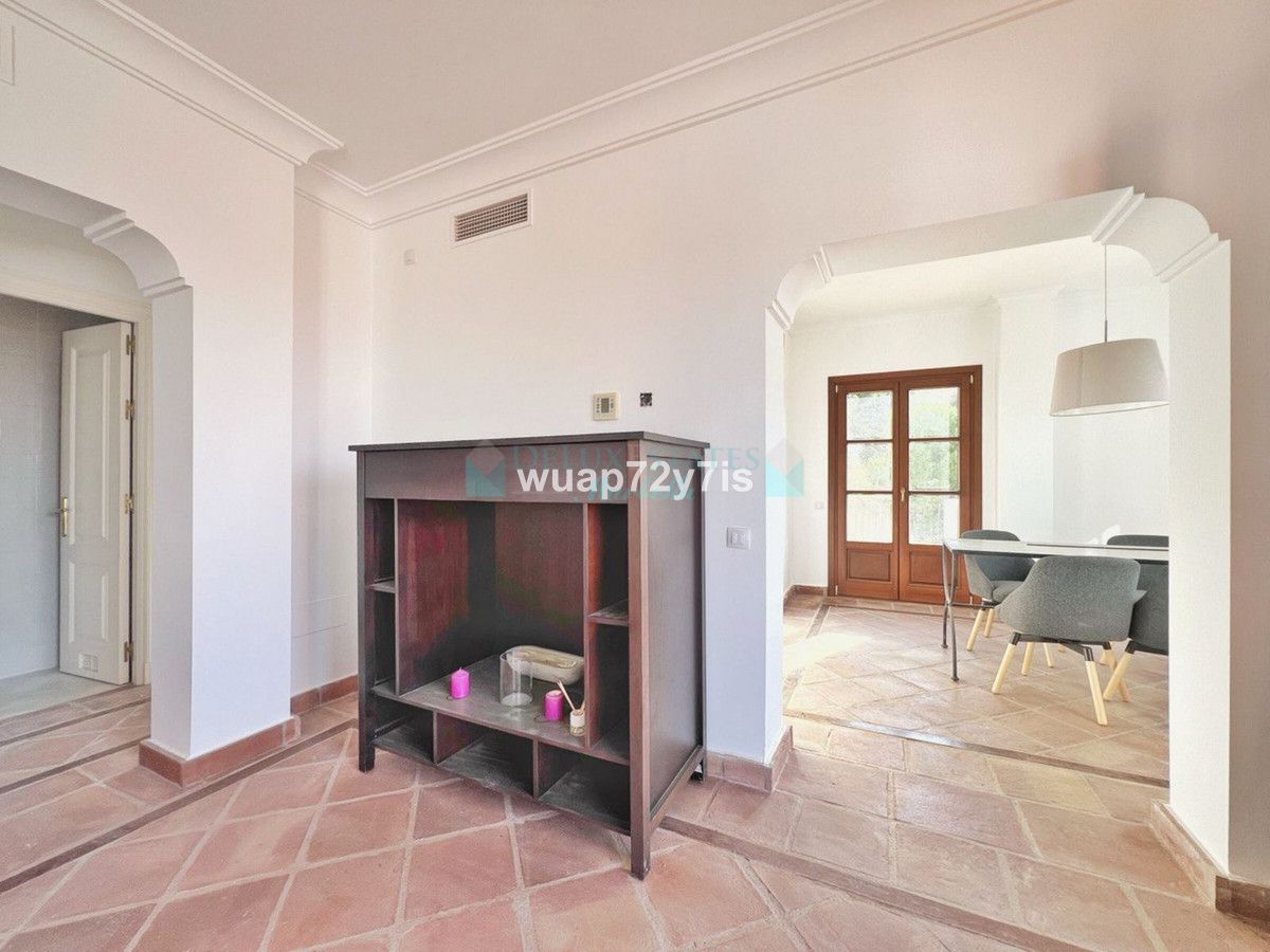 Town House for sale in Benahavis