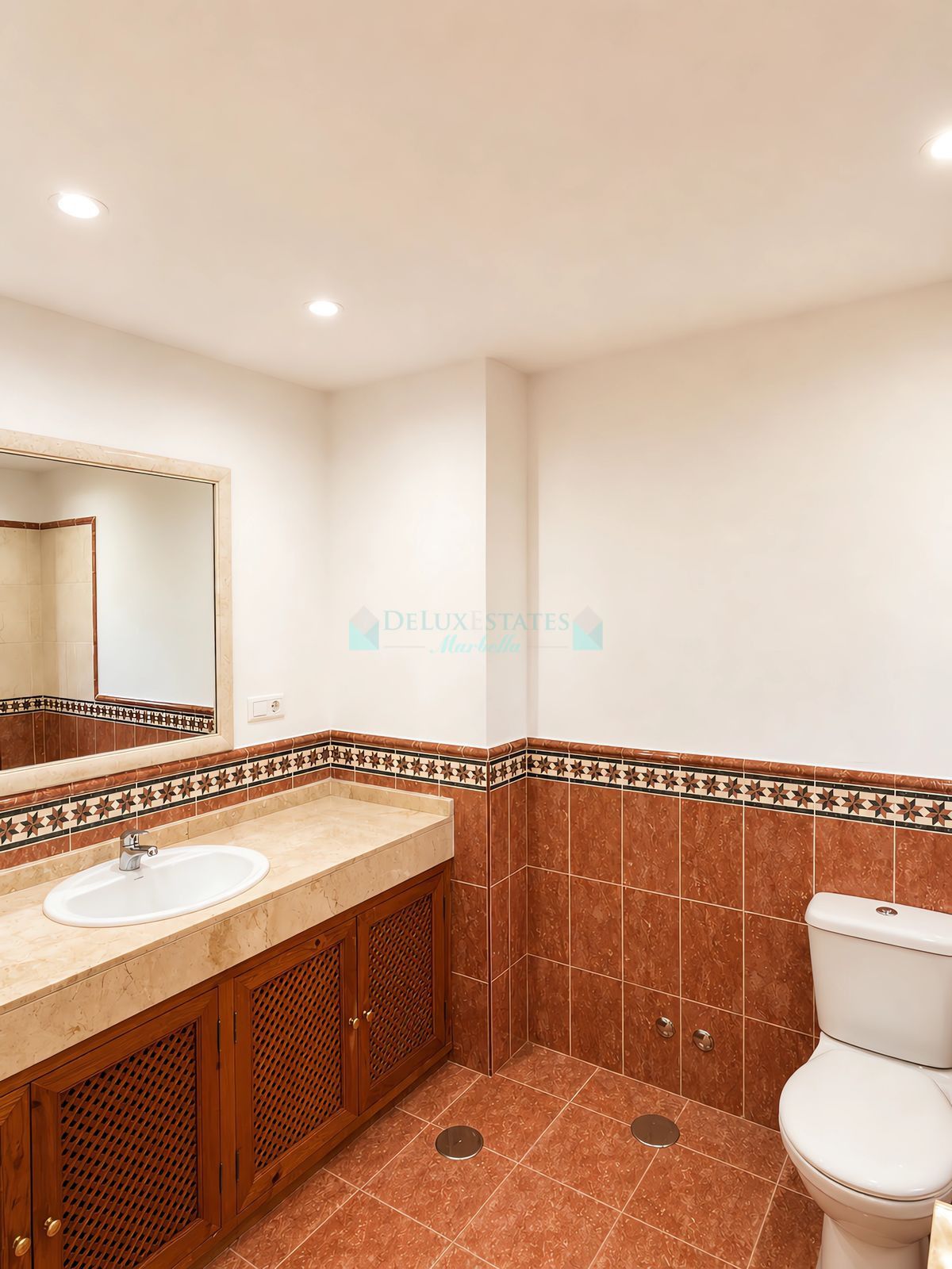 Ground Floor Apartment for sale in Estepona