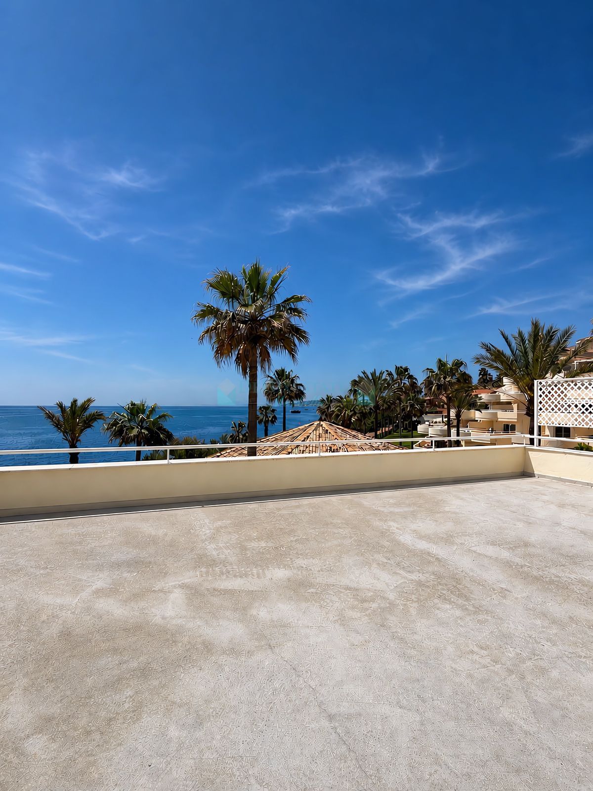 Ground Floor Apartment for sale in Estepona