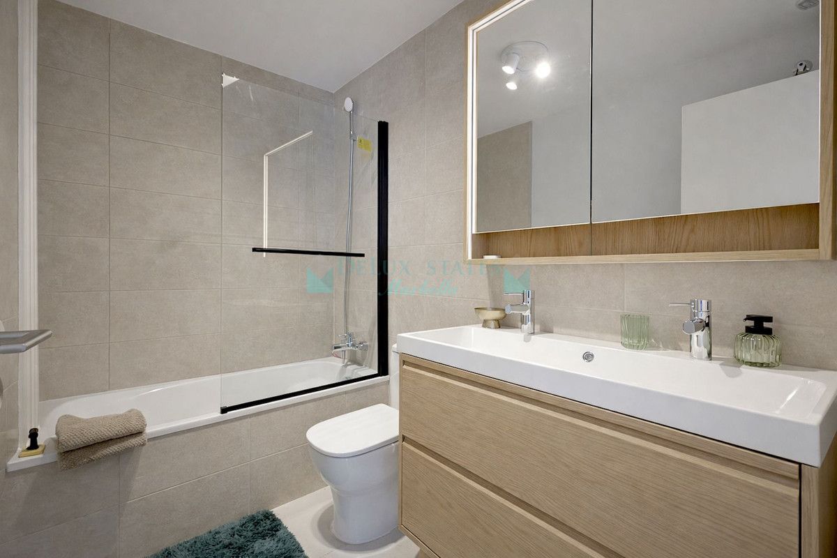 Penthouse for sale in Estepona