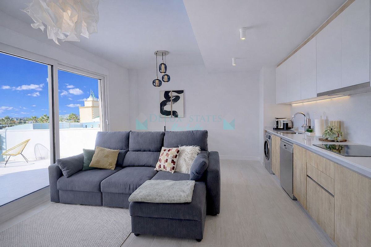 Penthouse for sale in Estepona