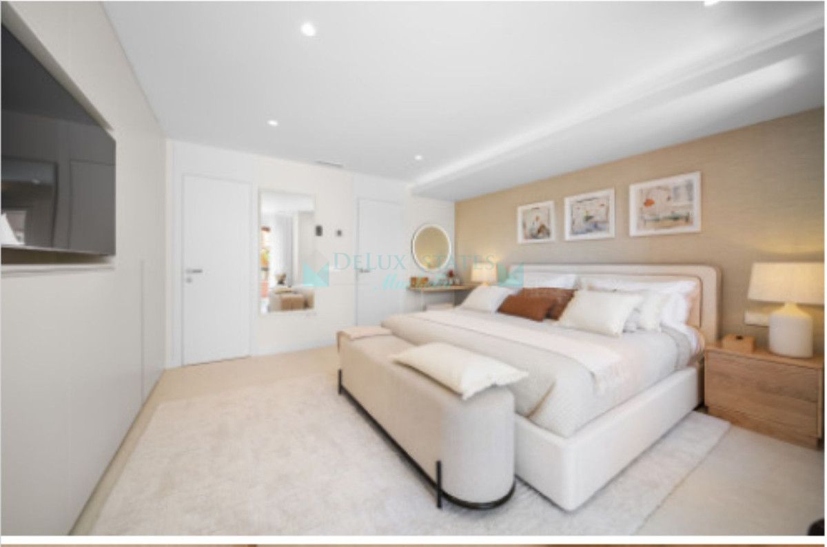 Town House for sale in Nueva Andalucia