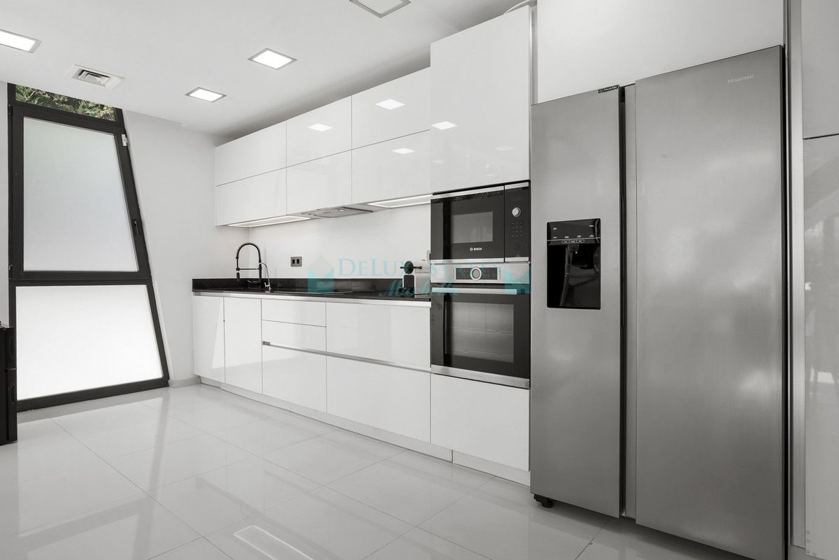 Villa for rent in Nueva Andalucia