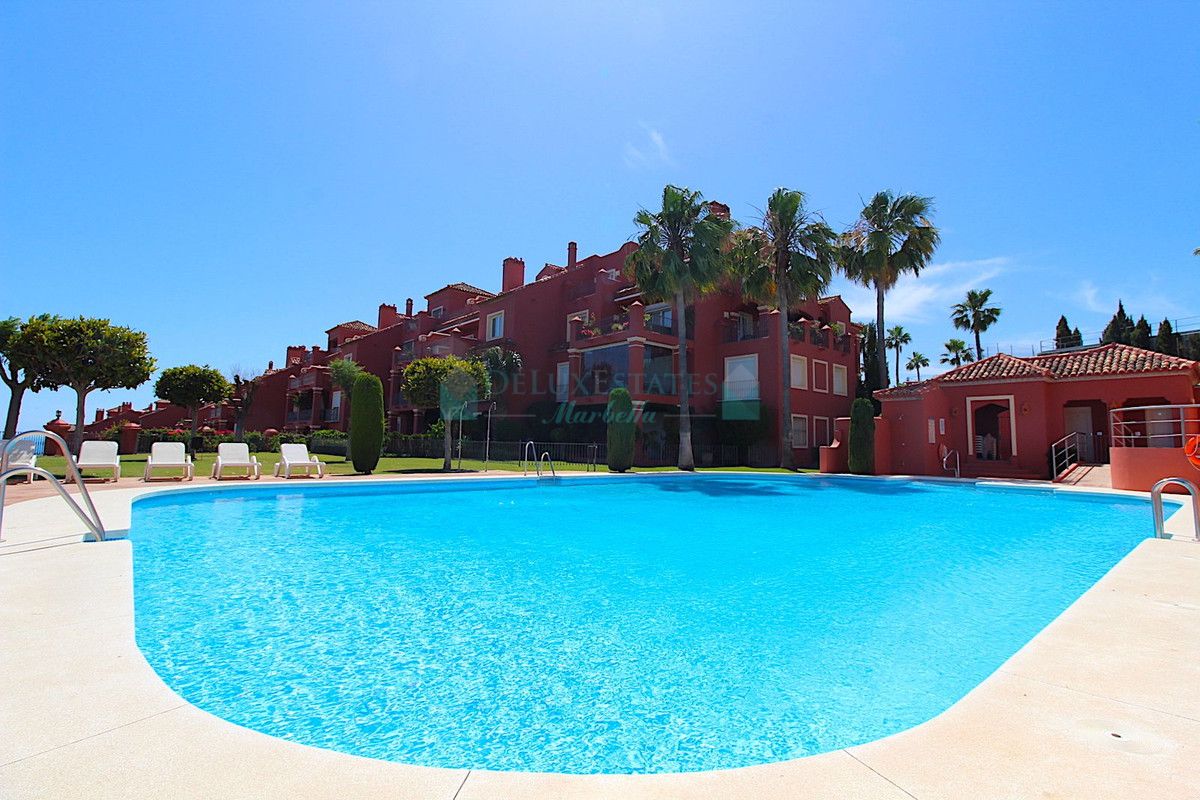Ground Floor Apartment for sale in Monte Halcones, Benahavis