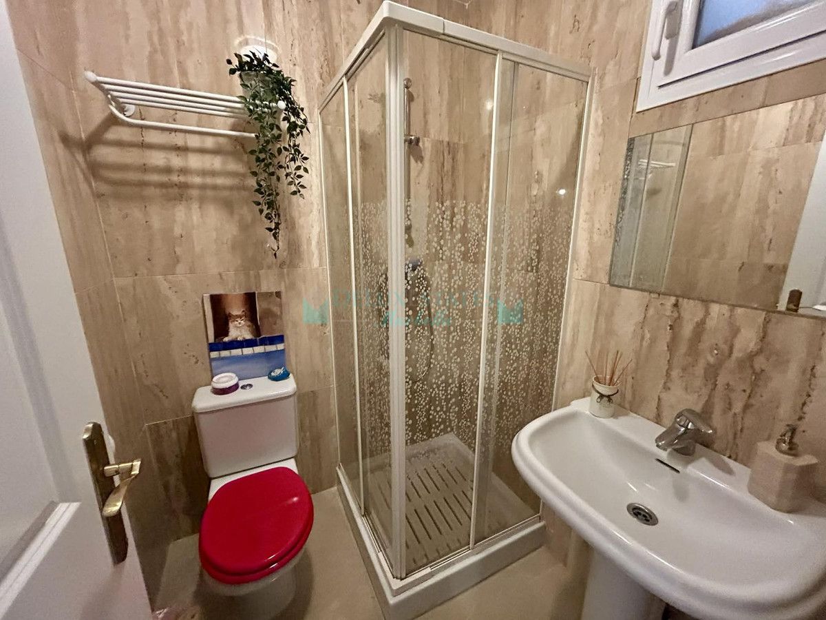 Ground Floor Apartment for sale in Elviria, Marbella East