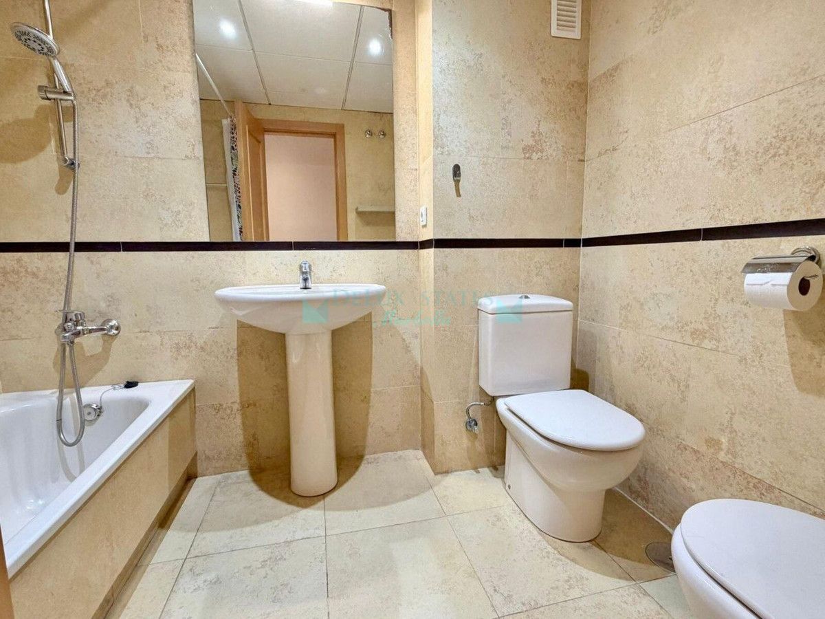 Apartment for sale in Estepona
