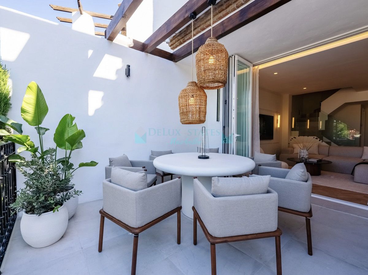 Town House for sale in Marbella Golden Mile
