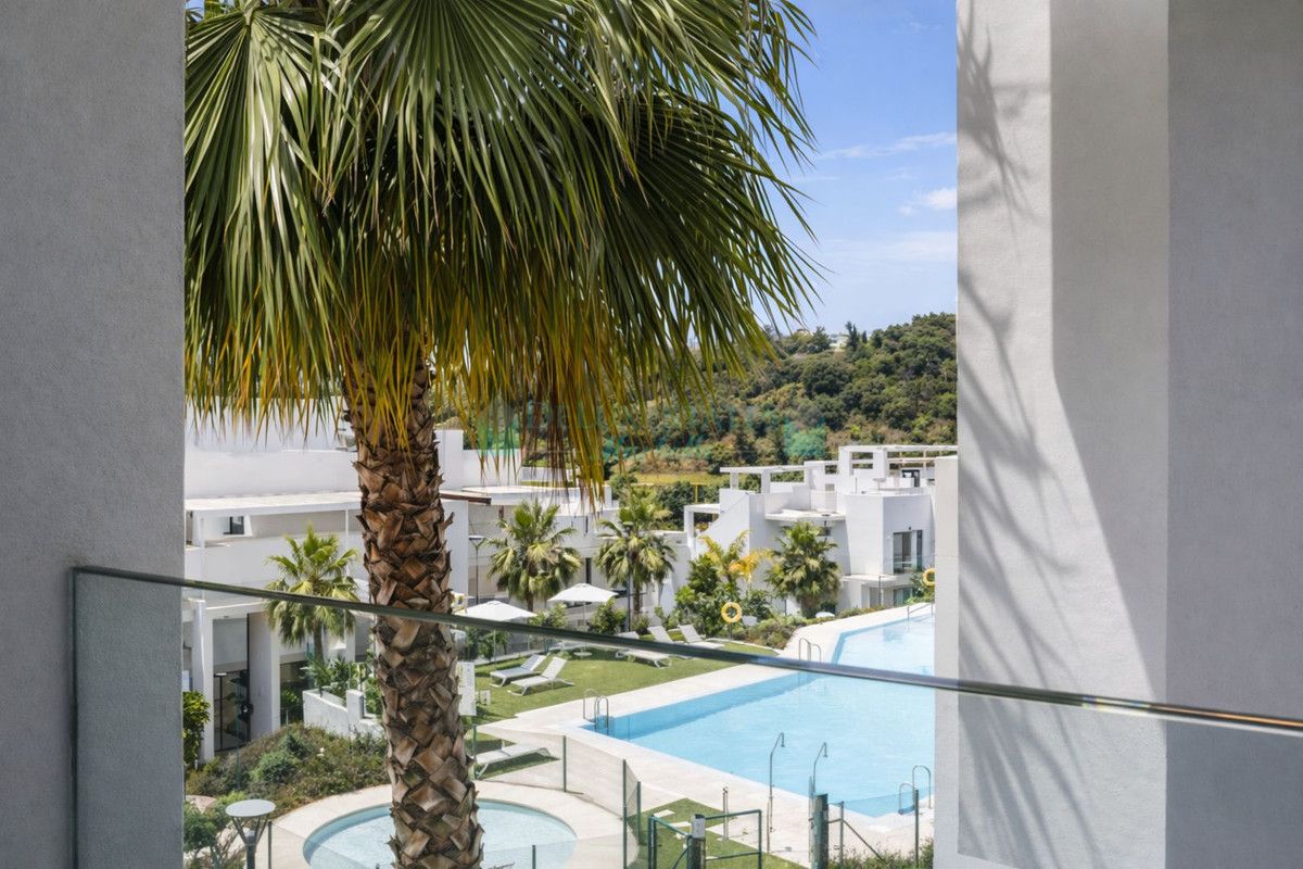 Apartamento en alquiler en Atalaya, Estepona