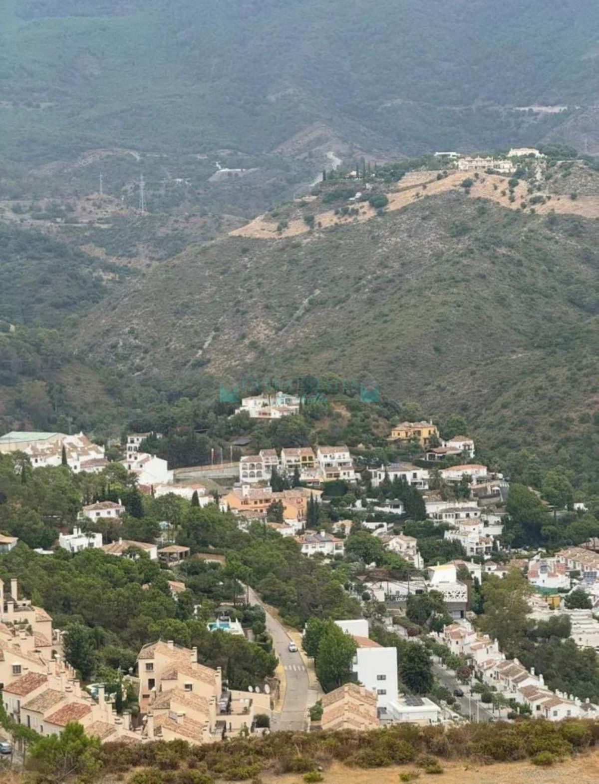 Villa for sale in Benahavis