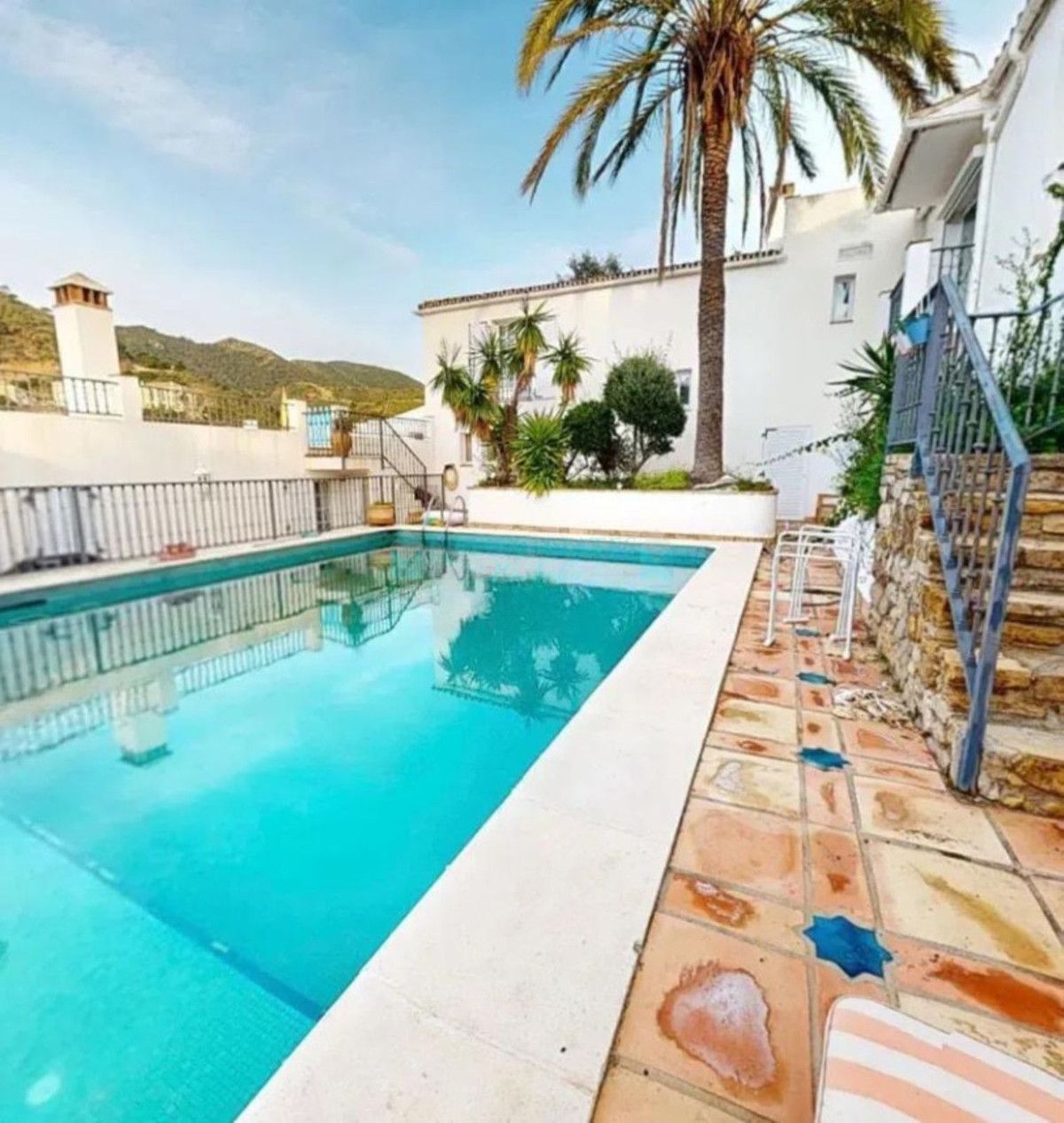 Villa for sale in Benahavis