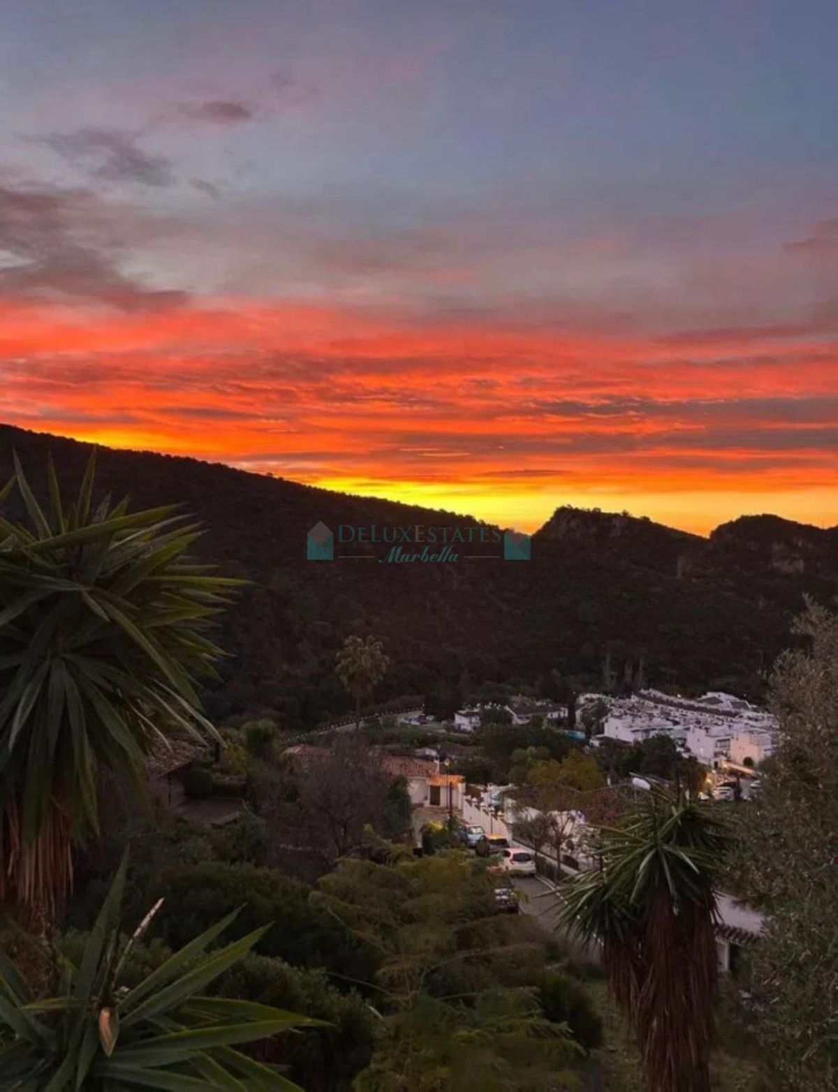 Villa for sale in Benahavis