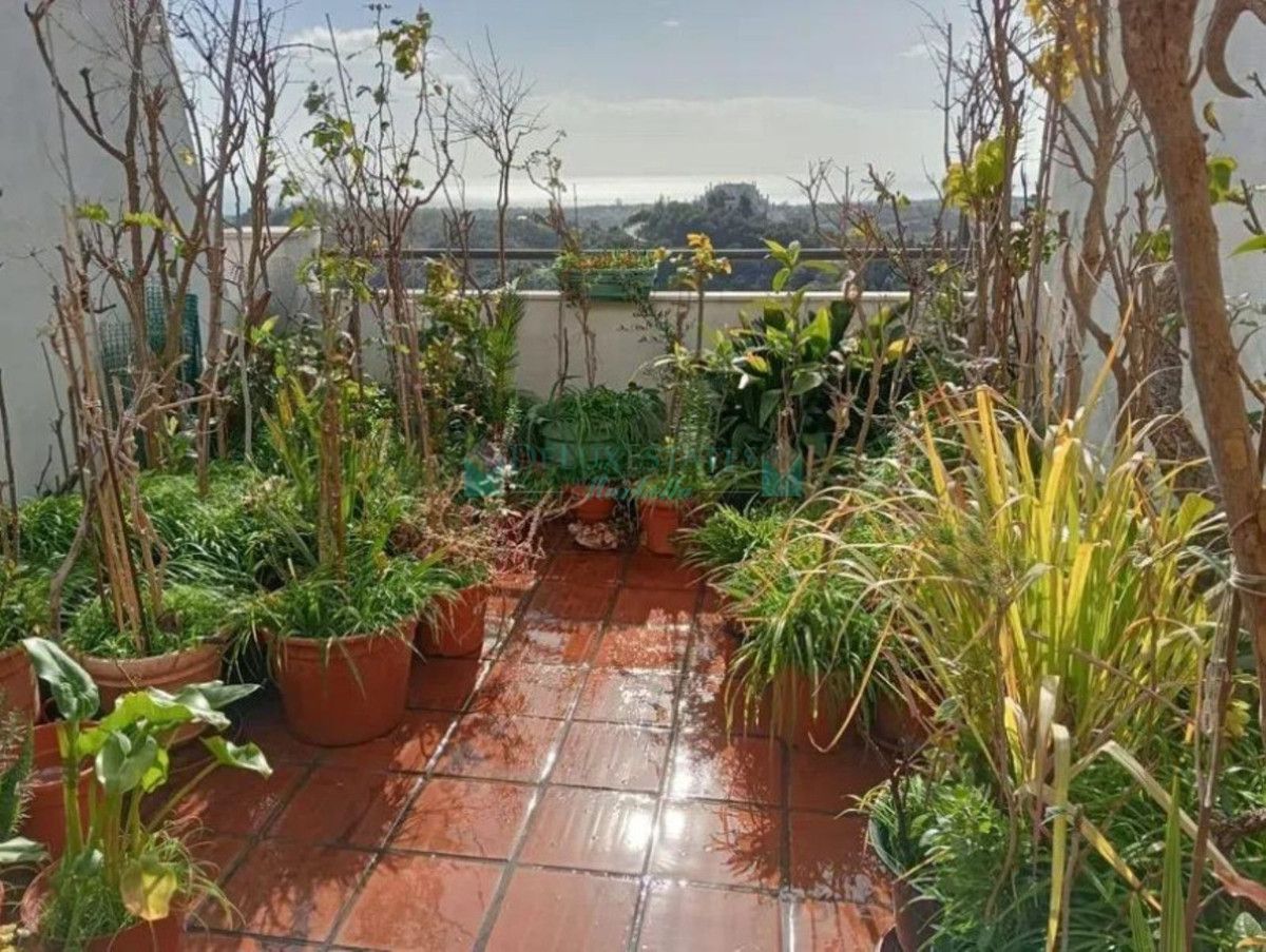 Apartment for sale in Estepona