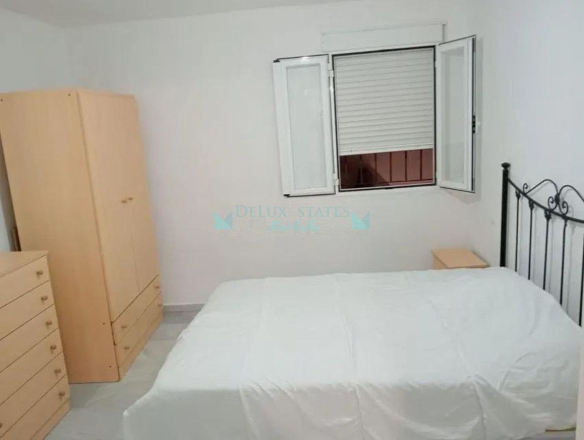 Apartment for sale in Estepona