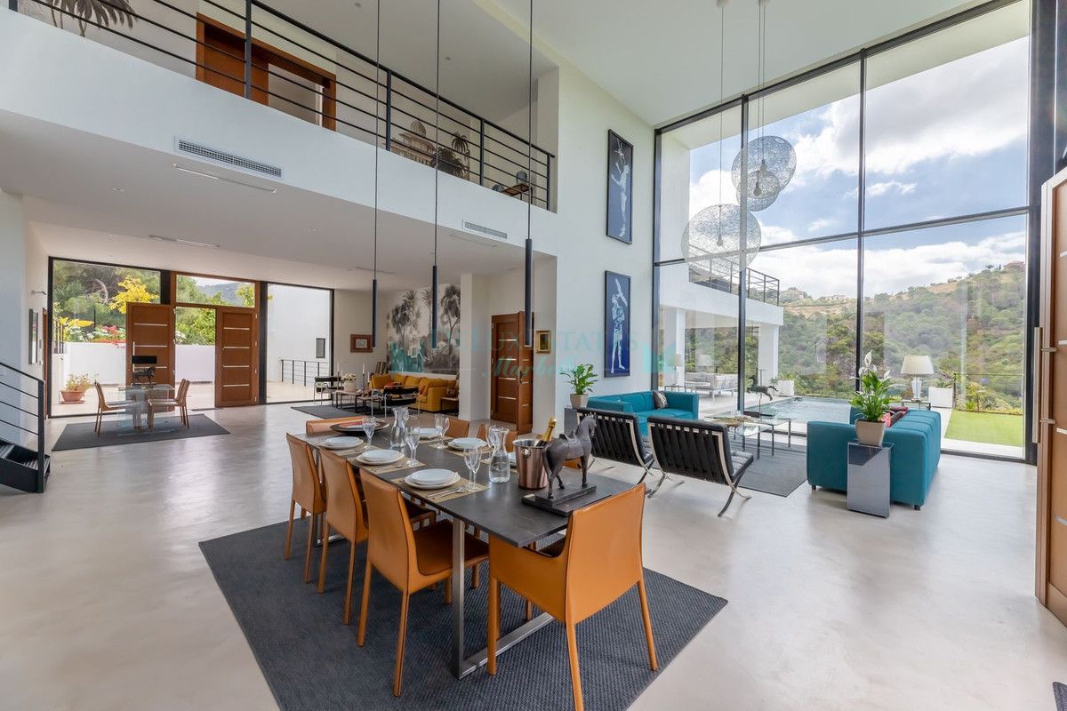 Villa for rent in Benahavis