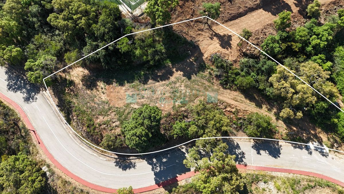 Residential Plot for sale in La Mairena, Marbella East