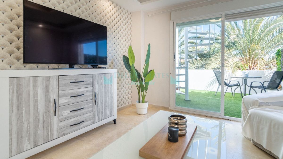 Penthouse for sale in Estepona