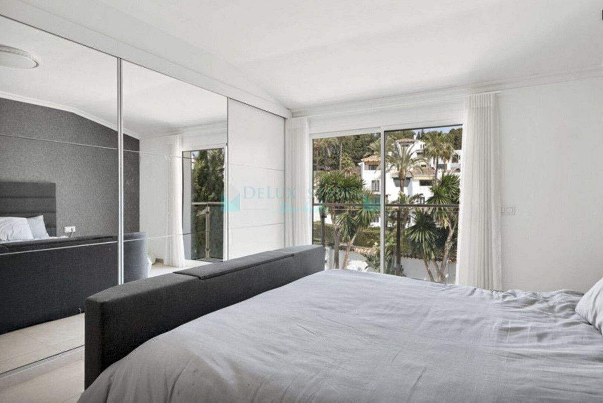 Villa for rent in Nueva Andalucia