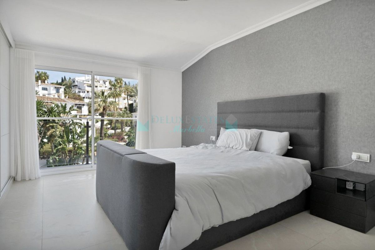 Villa for rent in Nueva Andalucia