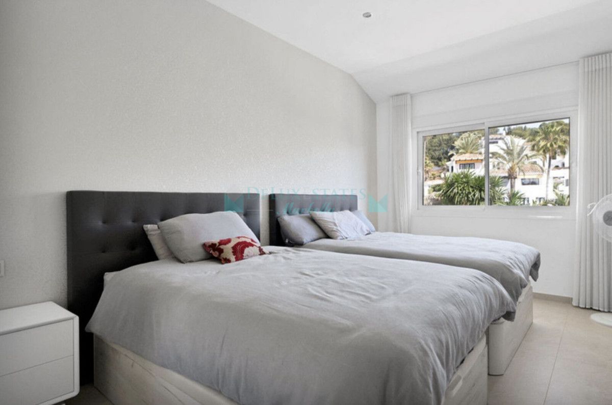 Villa for rent in Nueva Andalucia
