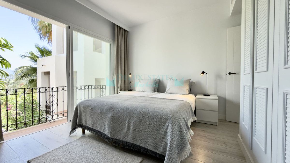 Apartment for rent in Benahavis