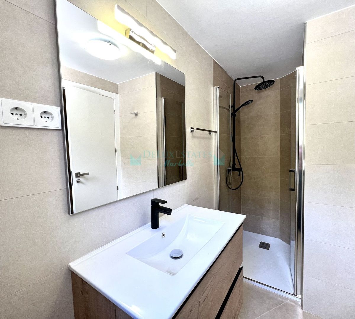 Town House for sale in Estepona