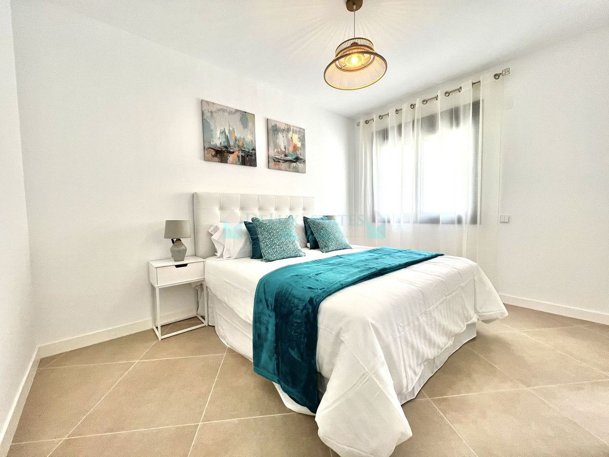 Town House for sale in Estepona