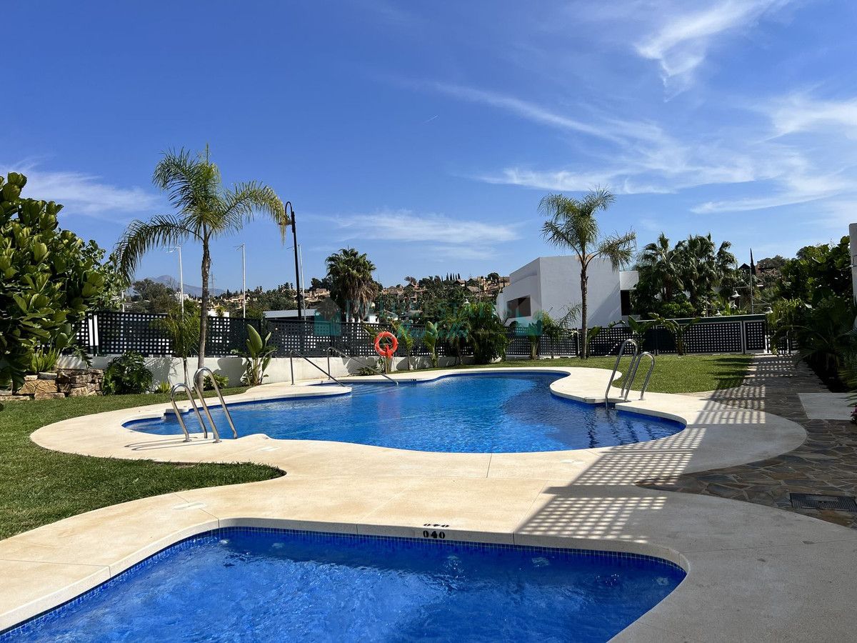 Town House for sale in Estepona