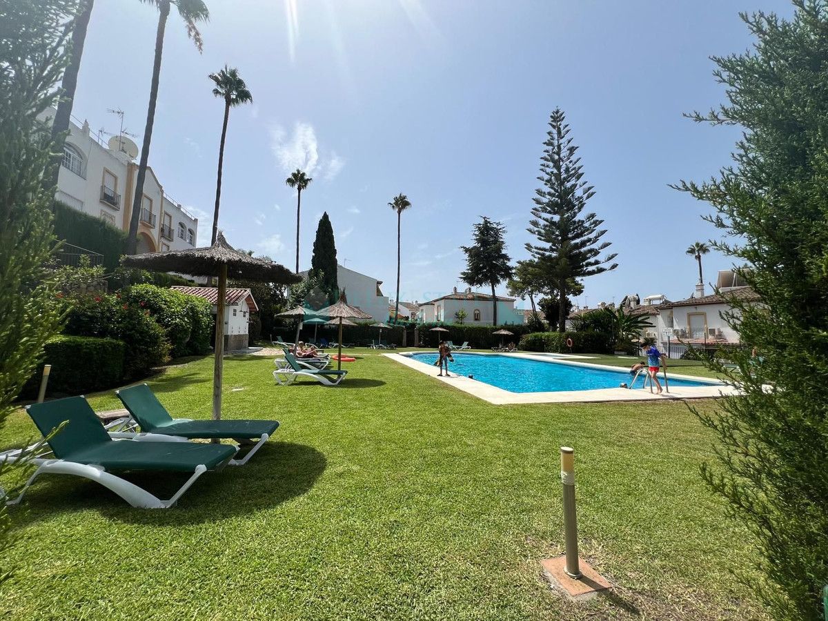 Town House for sale in Atalaya, Estepona