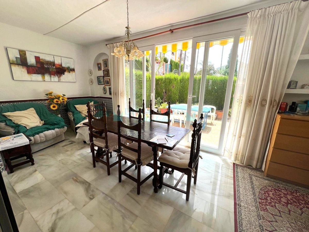 Town House for sale in Atalaya, Estepona
