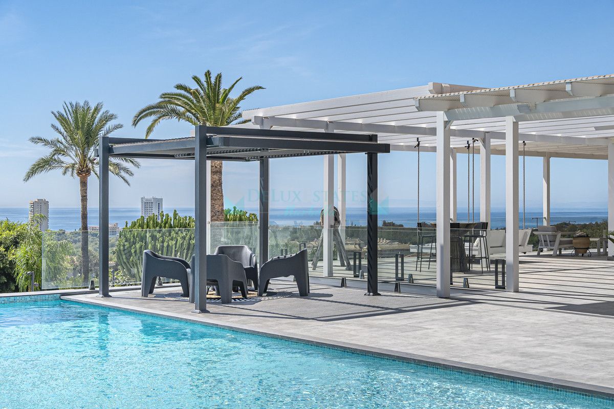 Villa for sale in Elviria, Marbella East