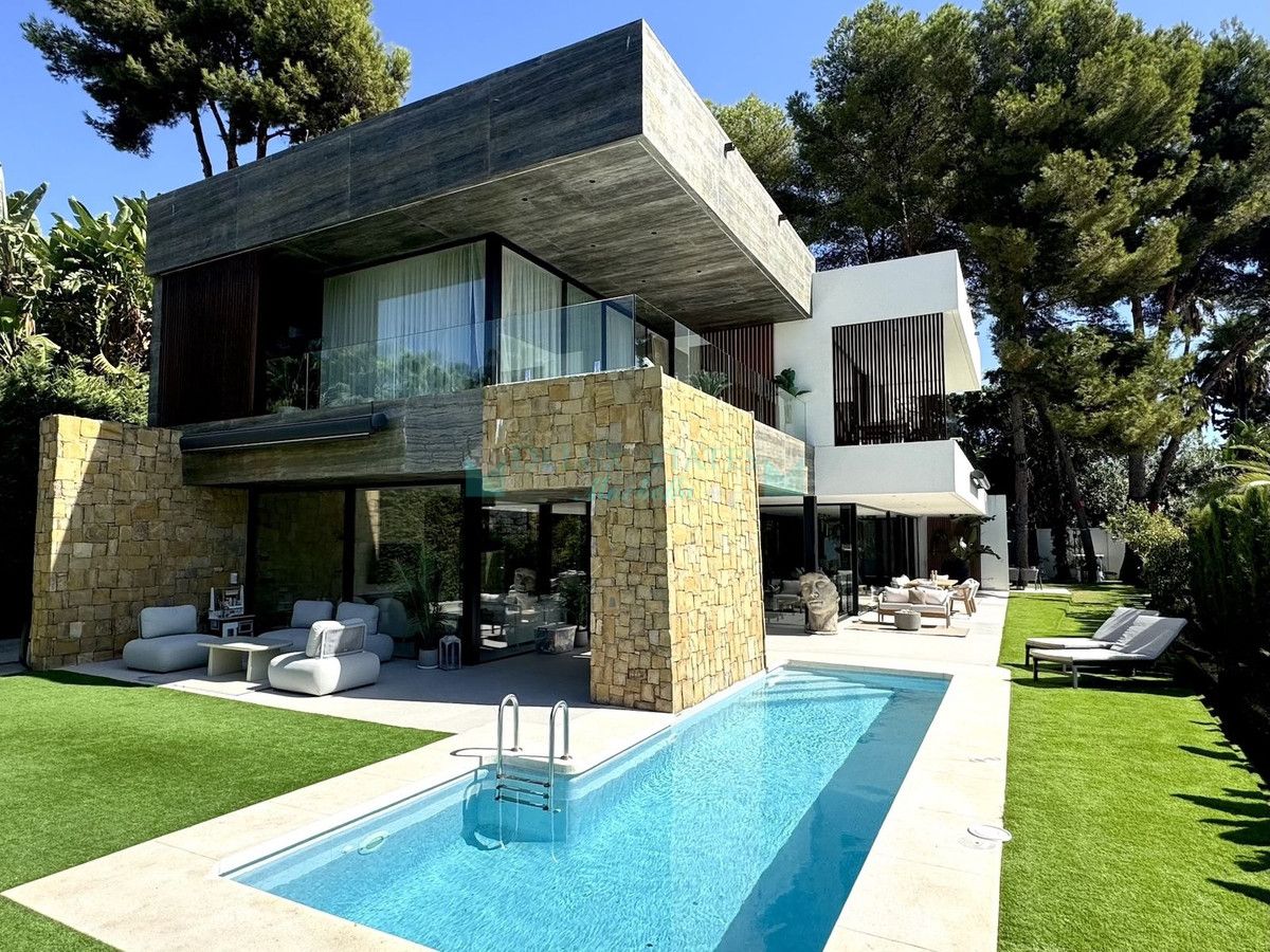 Villa for sale in Nagüeles, Marbella Golden Mile