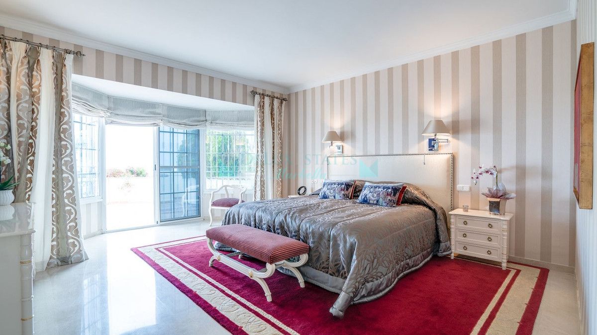 Villa for sale in Elviria, Marbella East