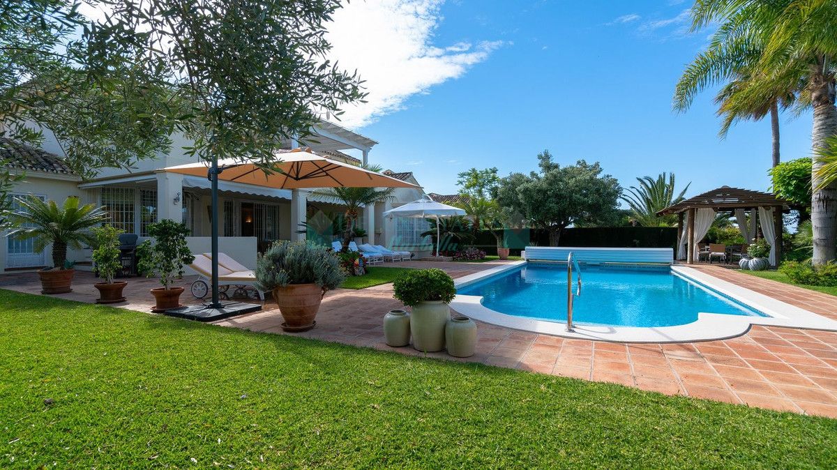 Villa for sale in Elviria, Marbella East