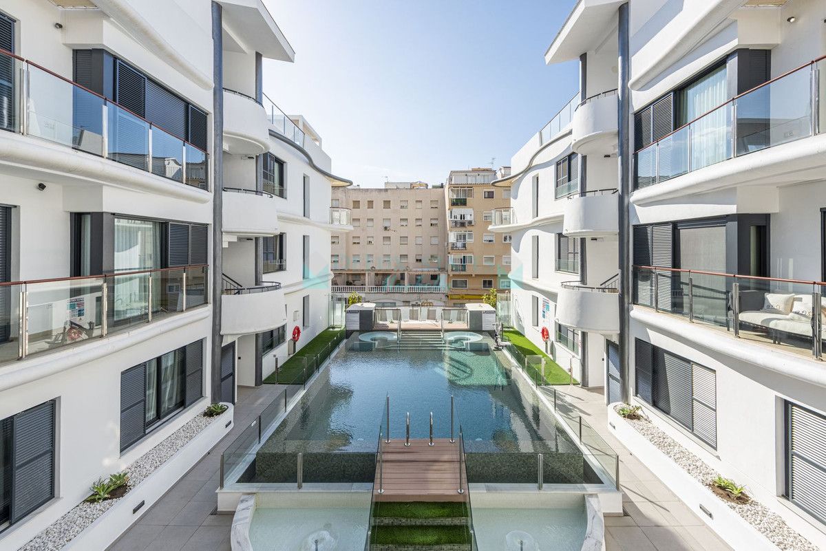 Apartment for sale in Estepona