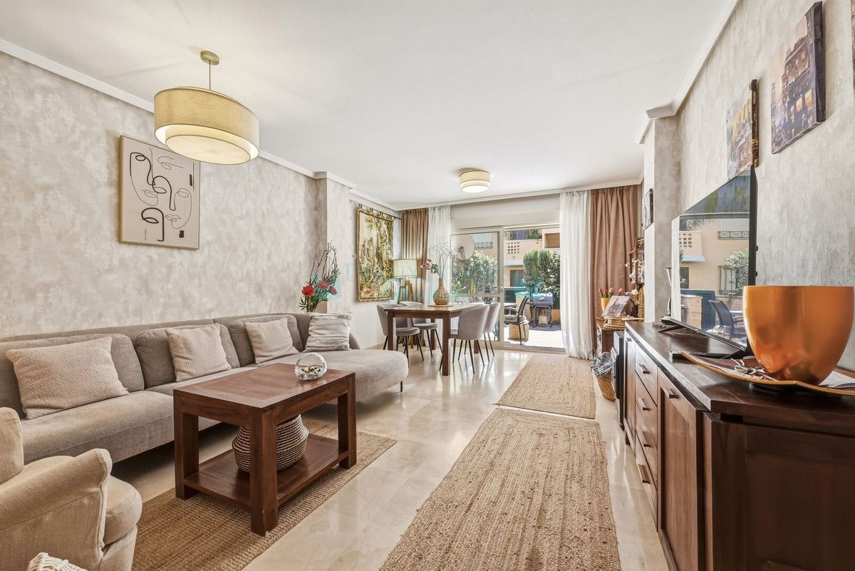 Ground Floor Apartment for sale in Carib Playa, Marbella East