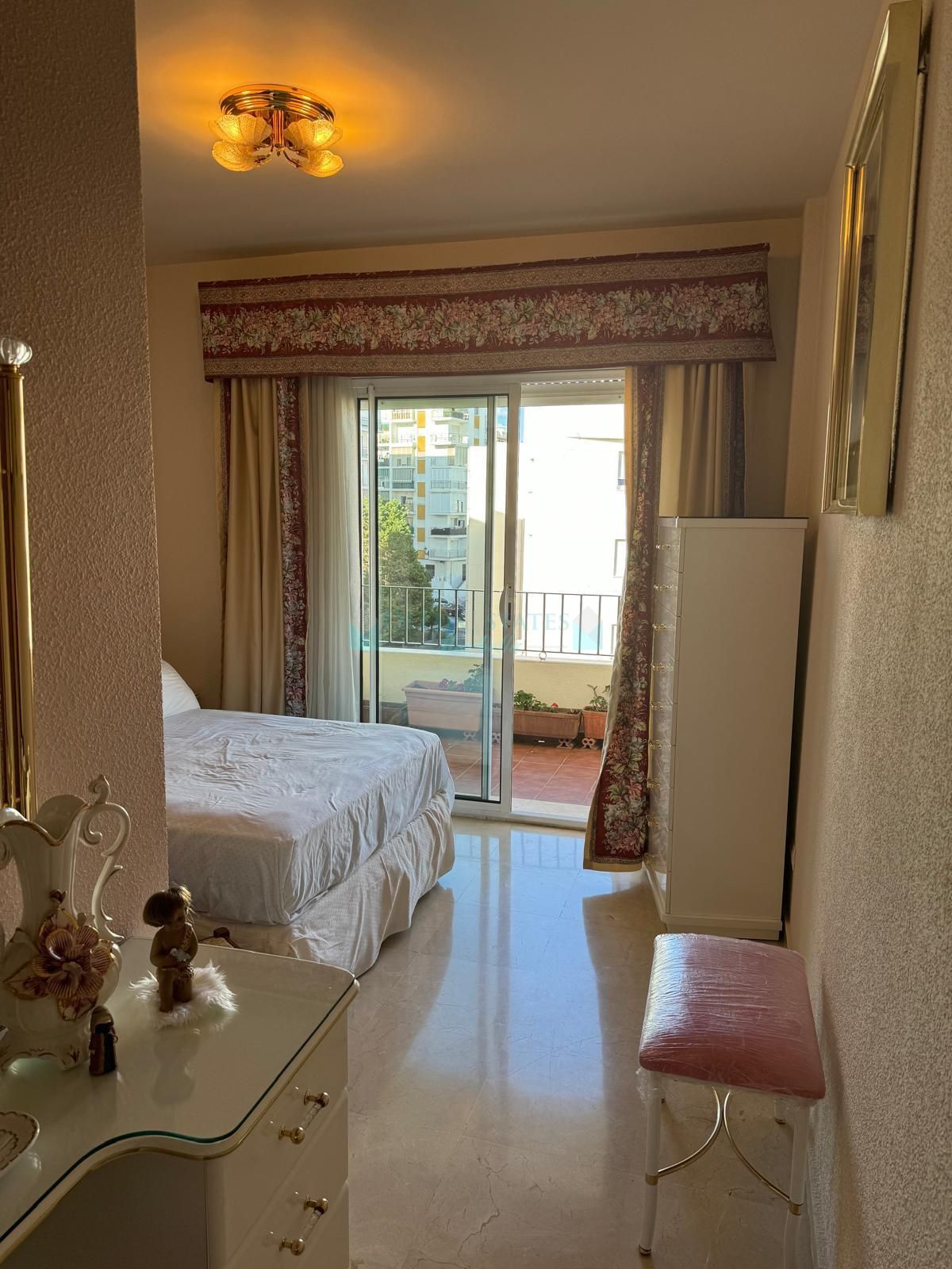 Apartamento en venta en Estepona