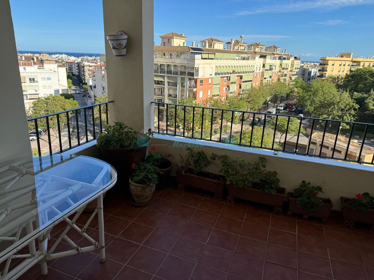 Apartamento en venta en Estepona