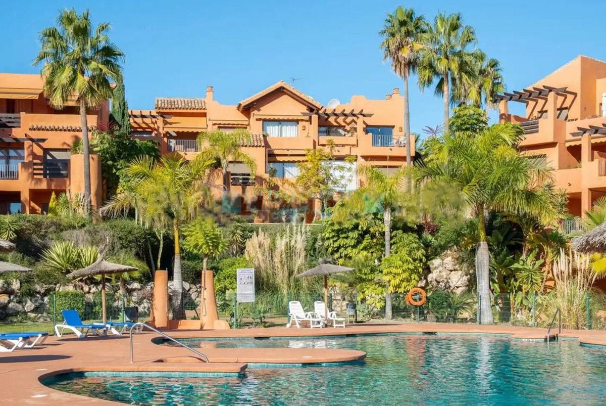 Ático en venta en New Golden Mile, Estepona