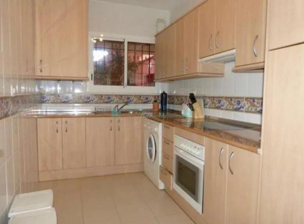 Ground Floor Apartment for sale in Elviria, Marbella East