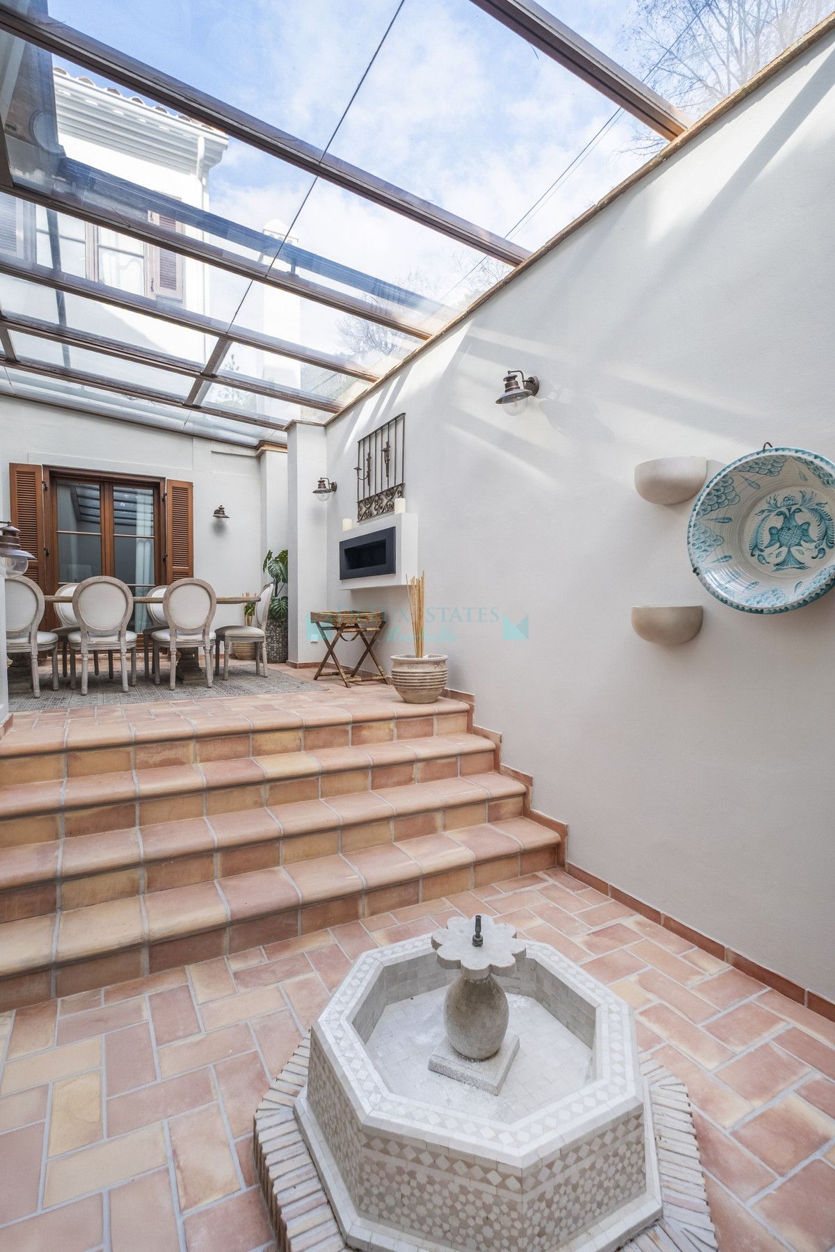 Villa for rent in El Madroñal, Benahavis
