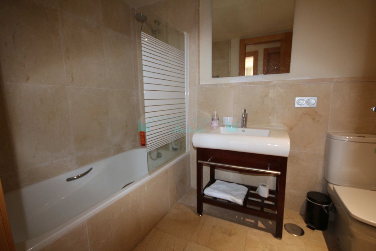 Apartment for sale in Los Flamingos, Benahavis