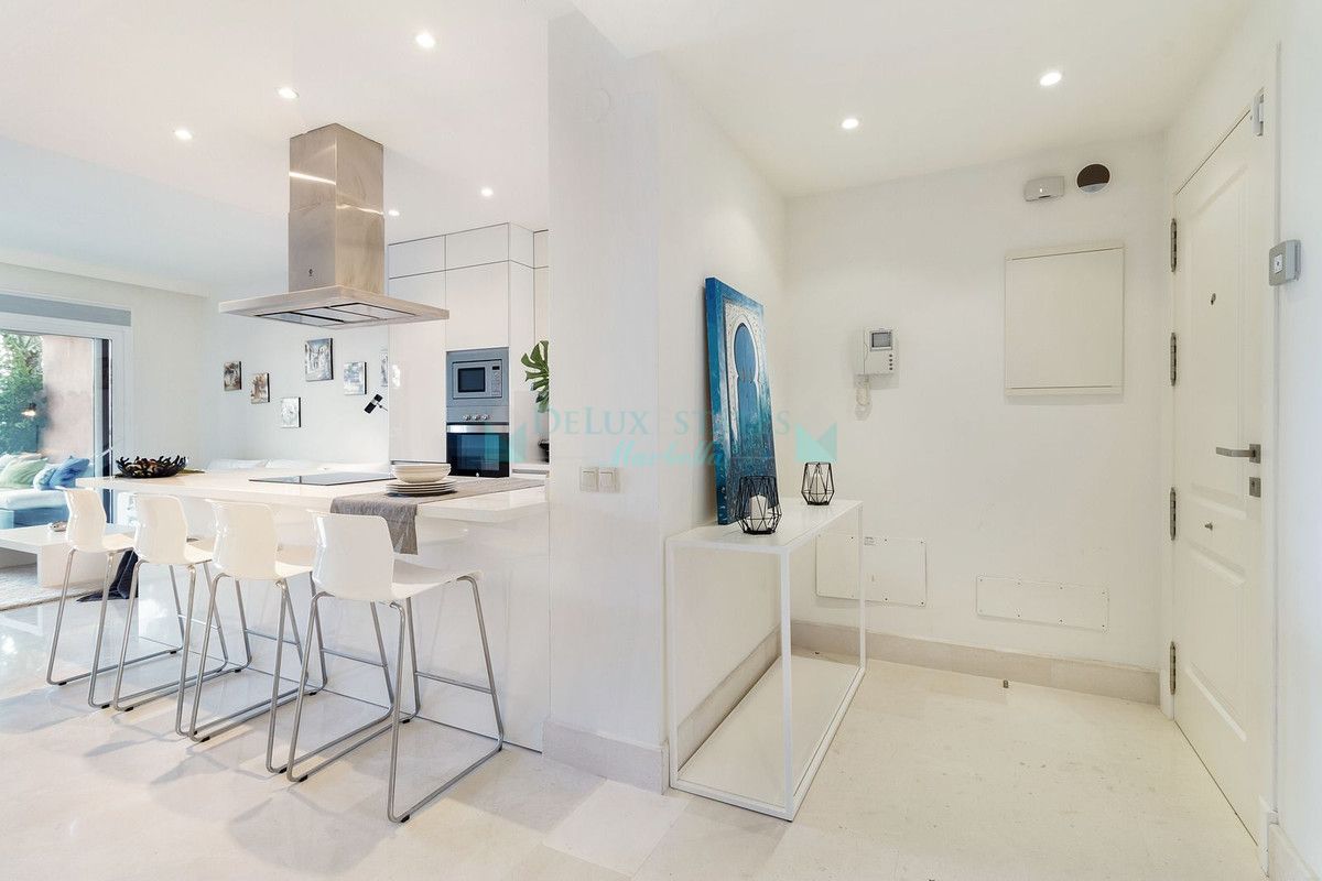 Ground Floor Apartment for sale in Los Flamingos, Benahavis