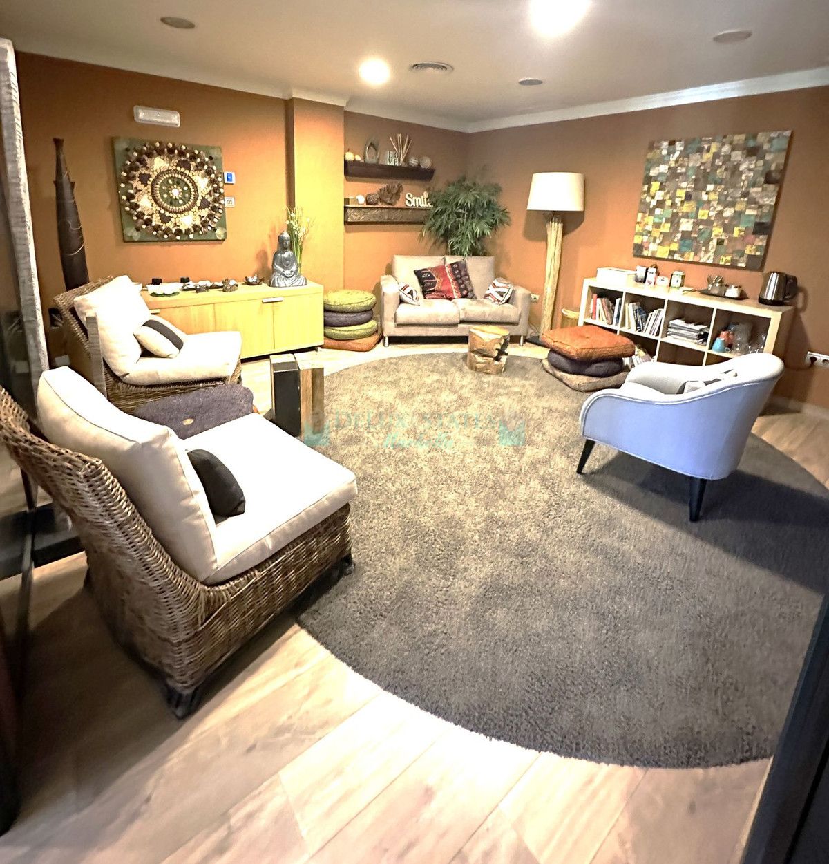 Office for sale in Nueva Andalucia